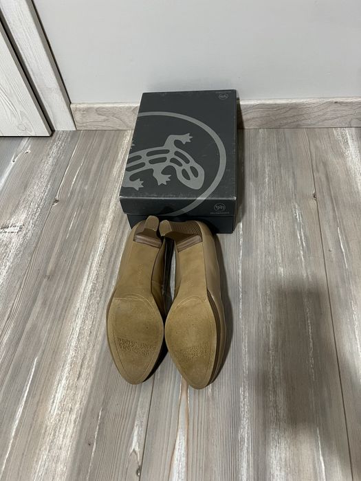 Pantofi 39 bej piele lacuita Salamander