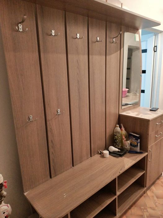 Продам прихожую мебель