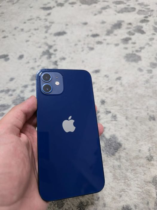 Vând iphone 12 64gb