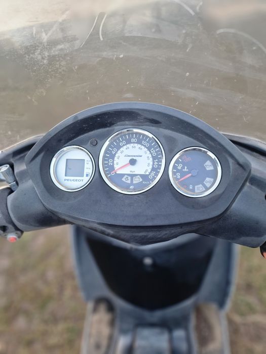Vând Scuter Peguote Geopolis 250cc 2011