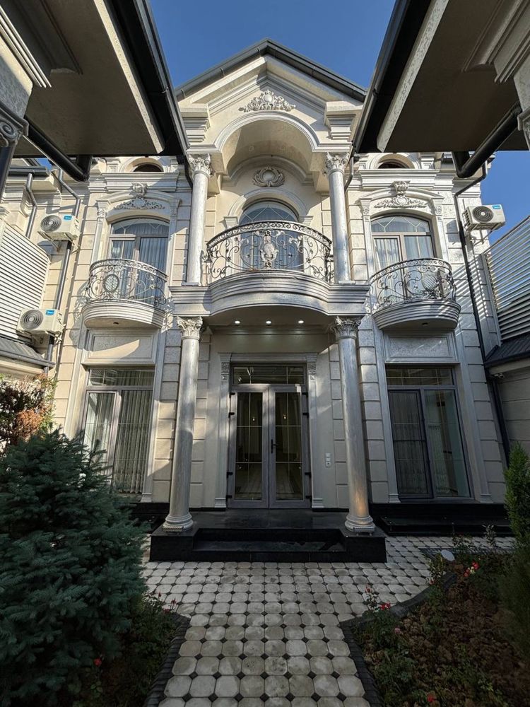 Продаётся Шикарный Дом  Район: Мирзо-Улугбекский