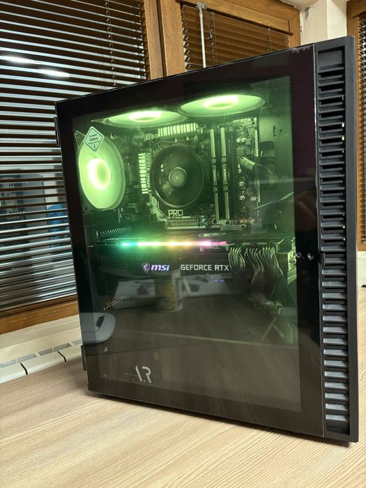 Гемърски компютър MSI RTX3090 Ryzen 32GB RAM