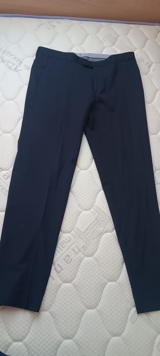 Комплект мъжки  костюм CARDUCCI и 2 бр. ризи VEGEA