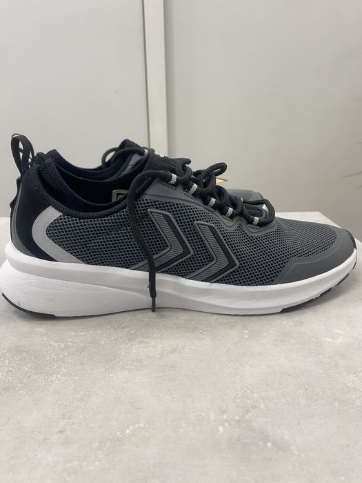 маратонки Hummel