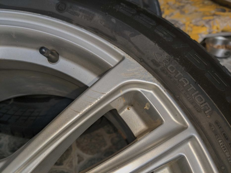 Jante GMP + anvelope Nokian iarnă 5x108 ET45 R18