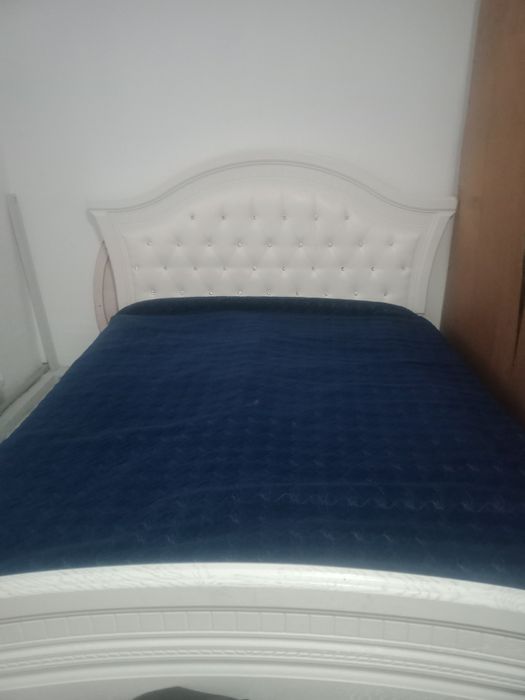 Шкаф тумбо крават