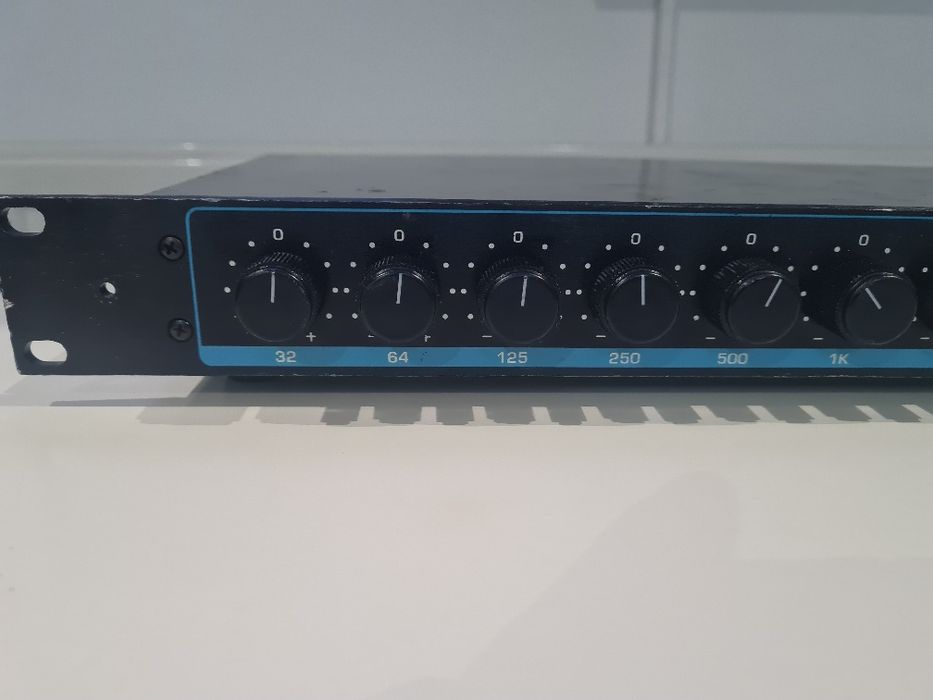 Egalizator audio rack 1U