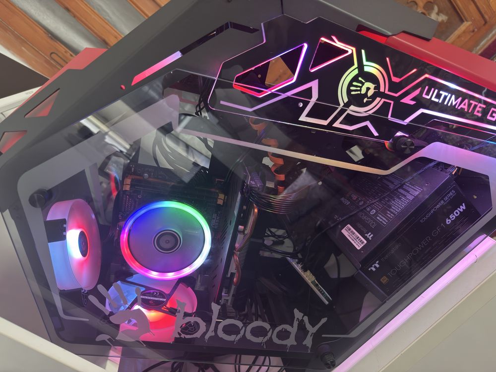 Kompyuter pc 24inch/i7/16/128/500/8Gb GPU