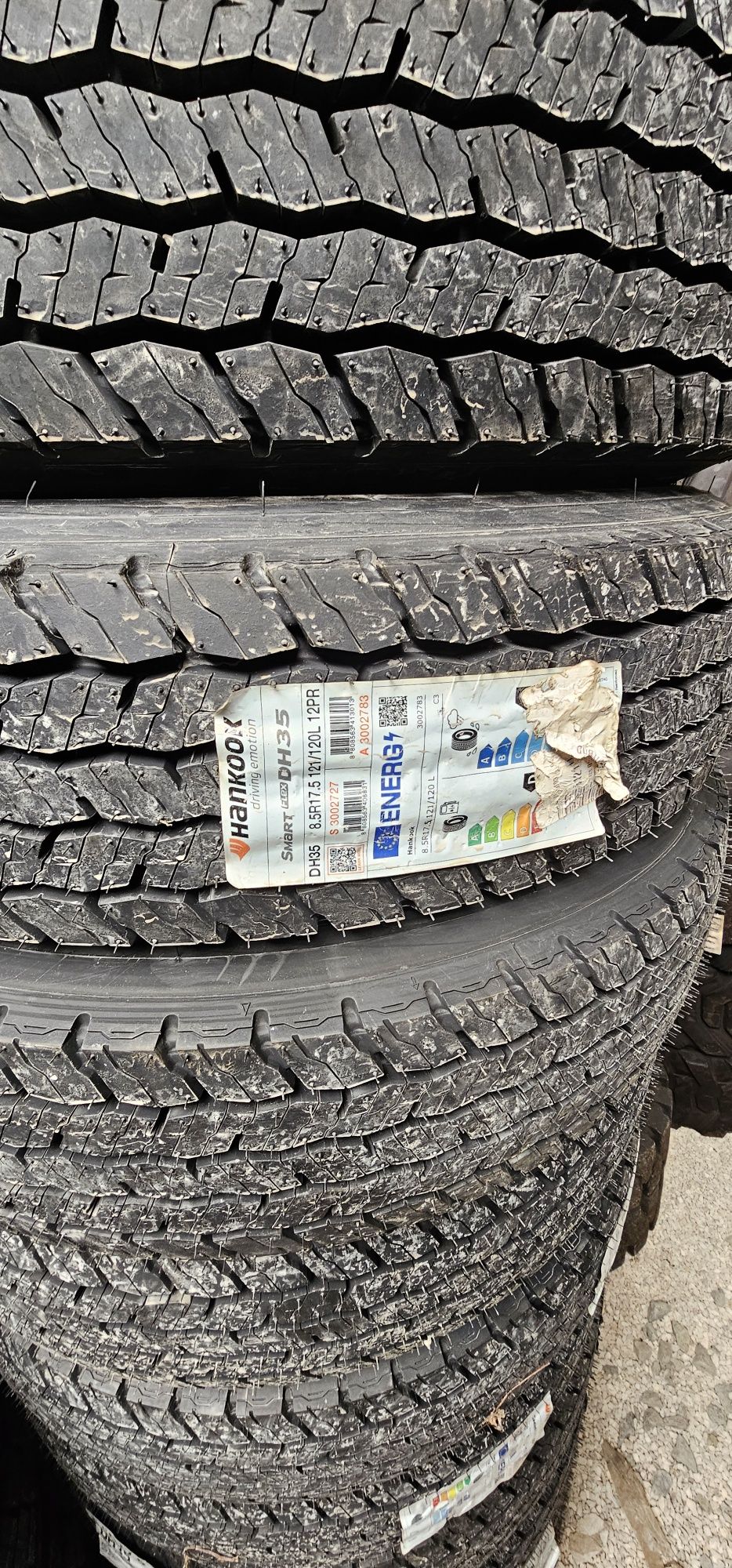 Anvelope 8.5 R 17.5 noi Hankook.