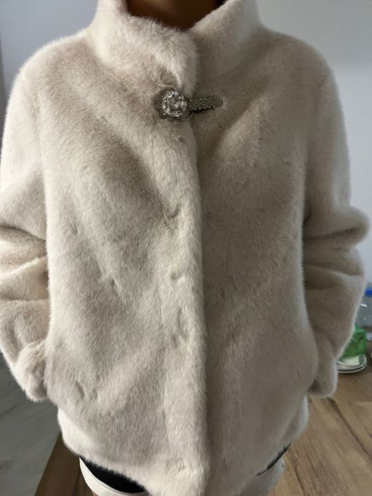 Продам шубу новая