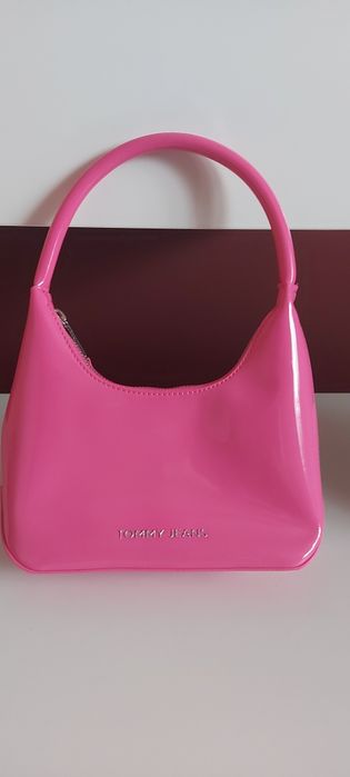 Vănd geantă damă Tommy geans