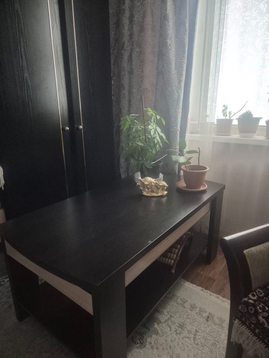 Журнальный столик