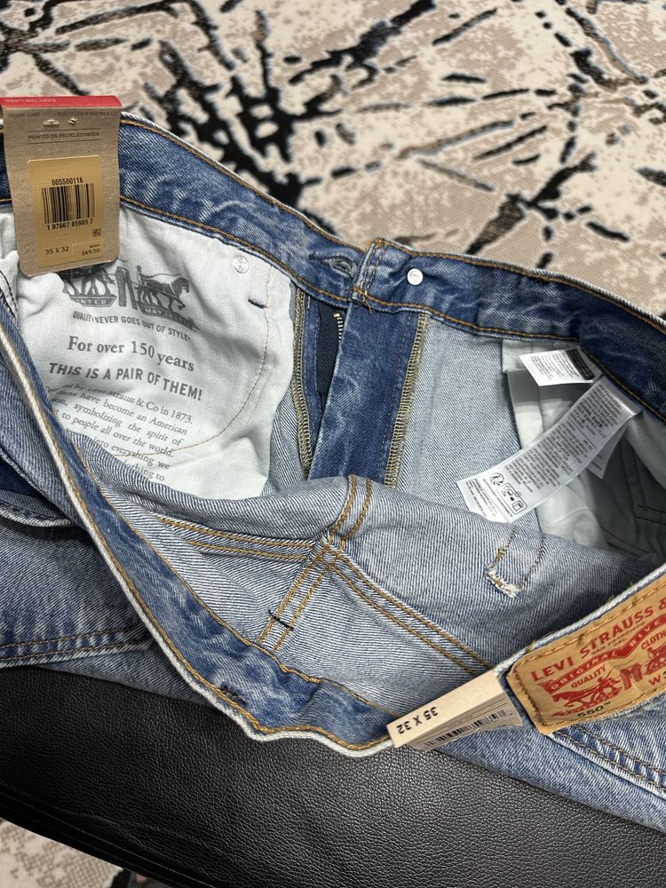 Джинсы Levi's men's 550 relaxed fit.