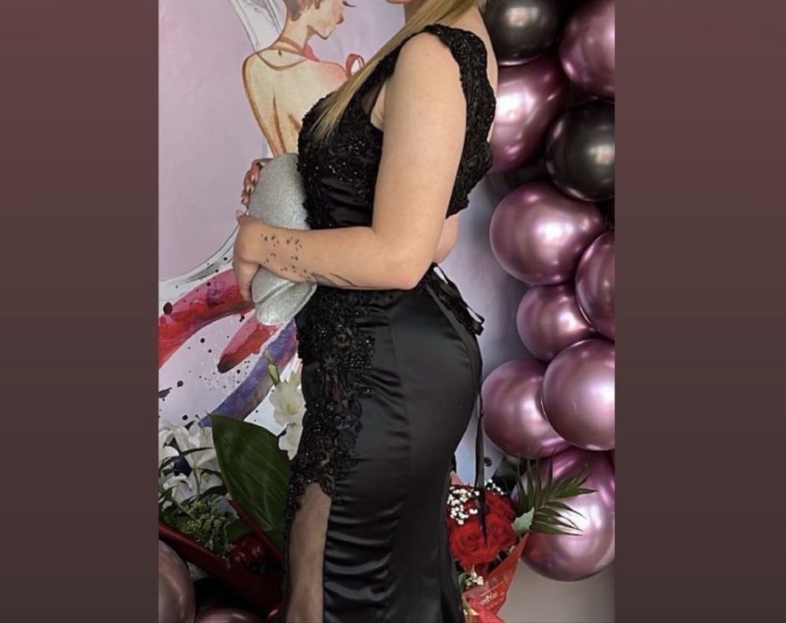 Продавам балната си рокля!