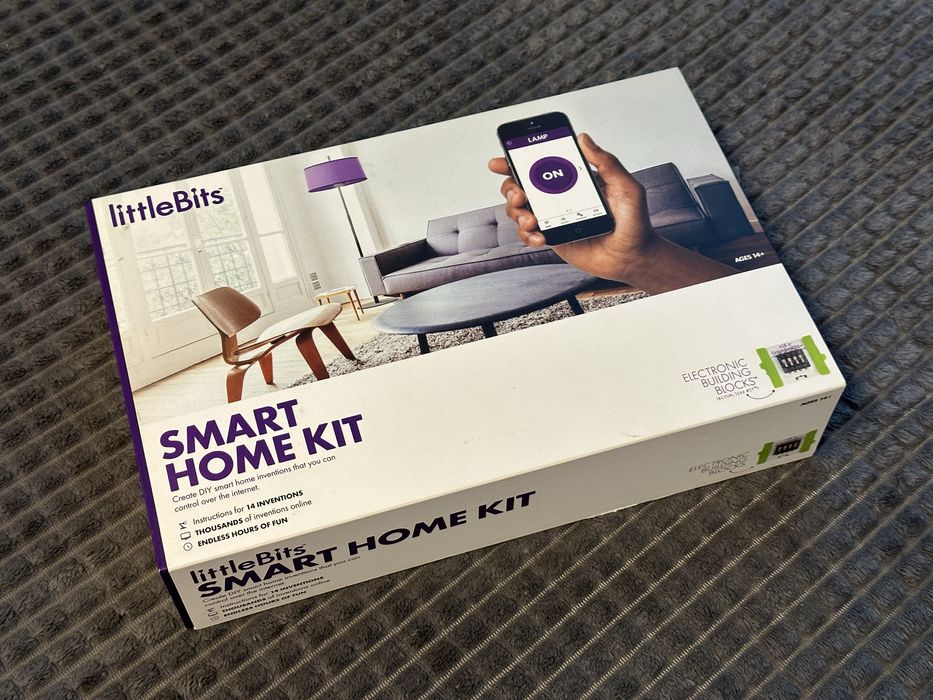 Jucarie littleBits Smart Home Kit (14 bits + 11 accesorii)