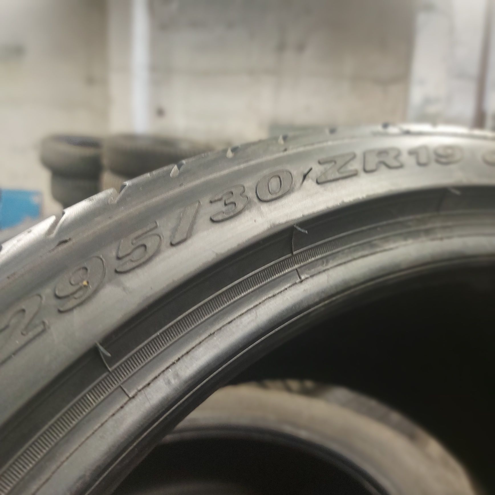 295/30/19"Pirelli p zero 1бр.гума нова
