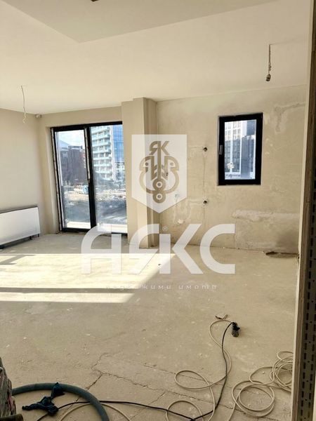 Тристаен апартмент в кв. Хладилника