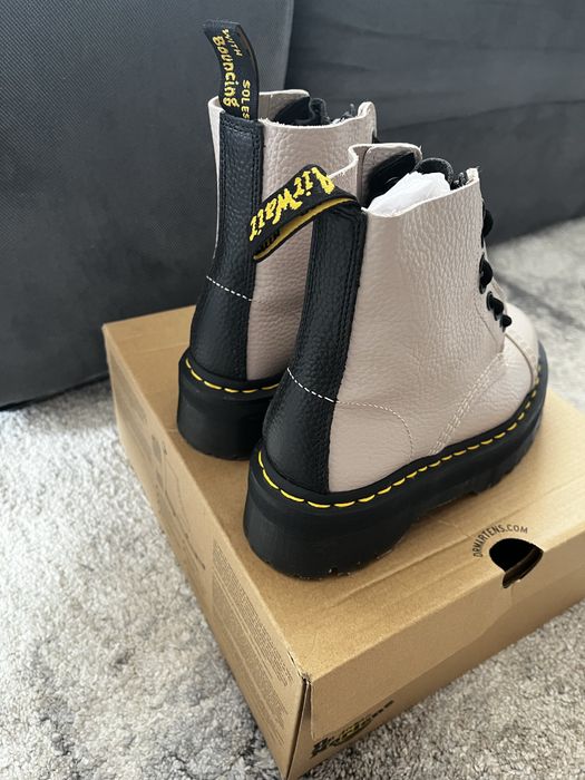 Кожени ботуши Dr. Martens