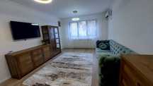 Închiriez apartament