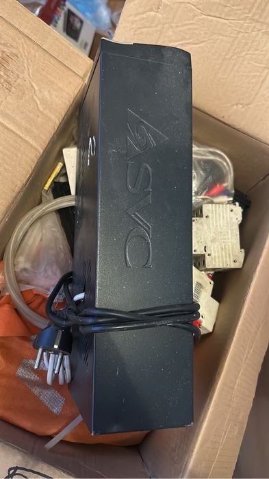 Источник бесперебойного питания svc