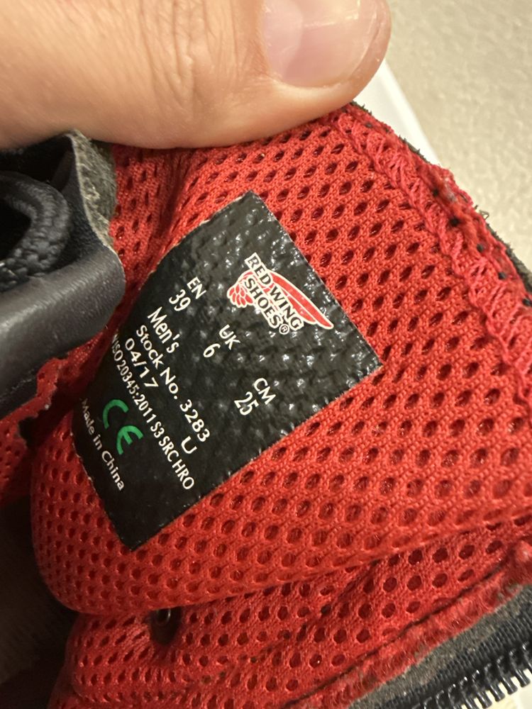 Продам летнюю спецобувь Red Wing