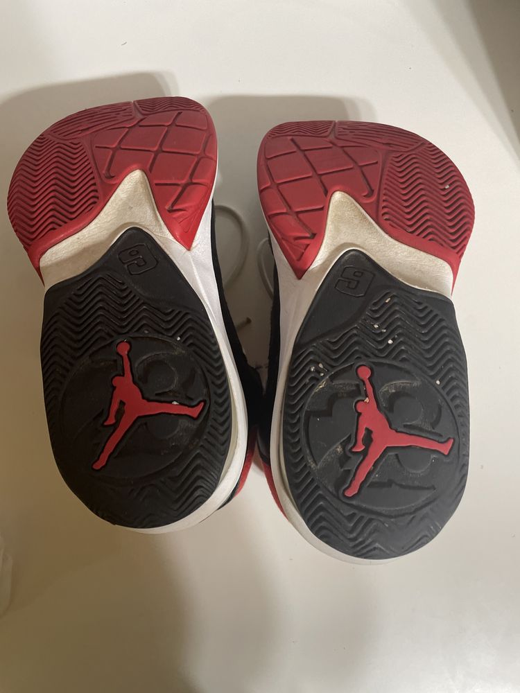 Обувки Jordan max aura 3 номер 38.5