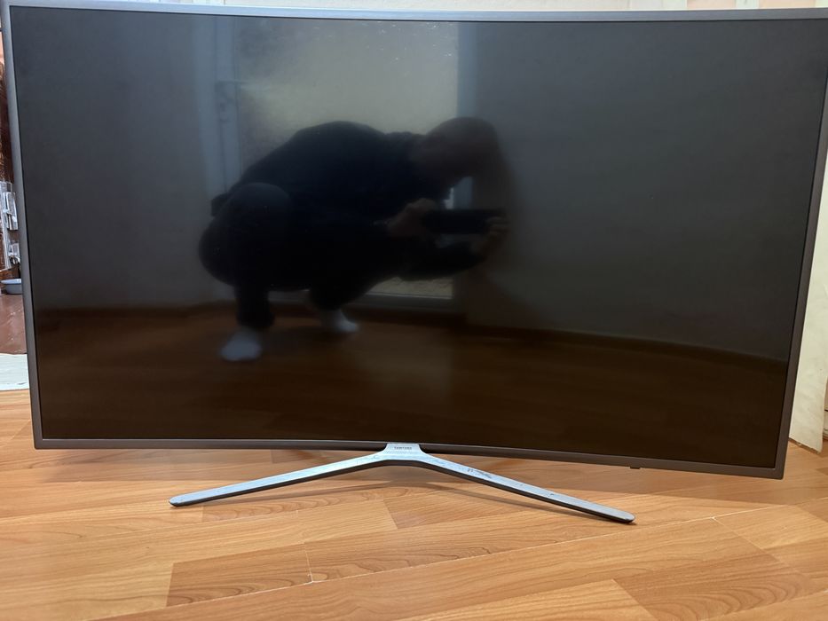 Samsung Curved seria 6