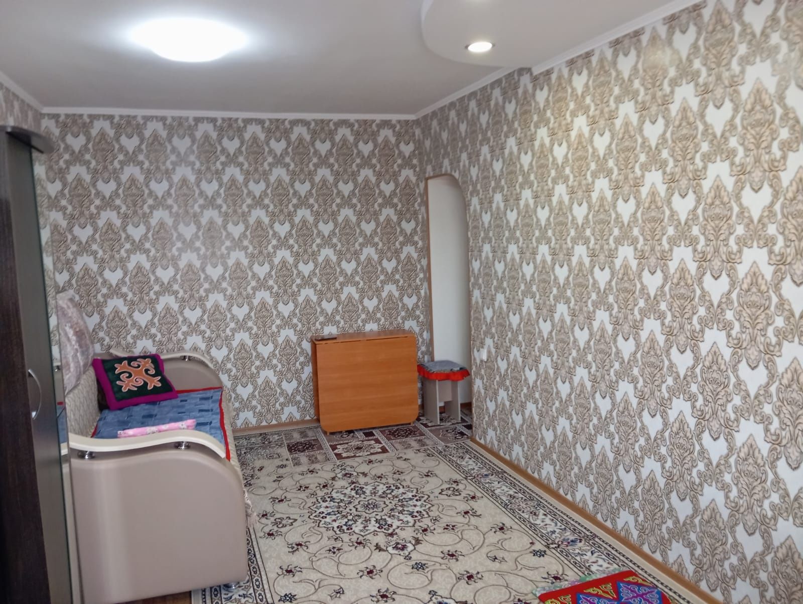 Продам 2х комнатную квартиру в хорошем районе.