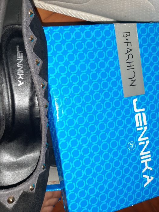 Pantofi negri