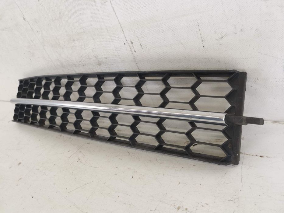 Долна решетка с хромиран орнамент Шкода Октавия 3 / Skoda Octavia 3 Ор