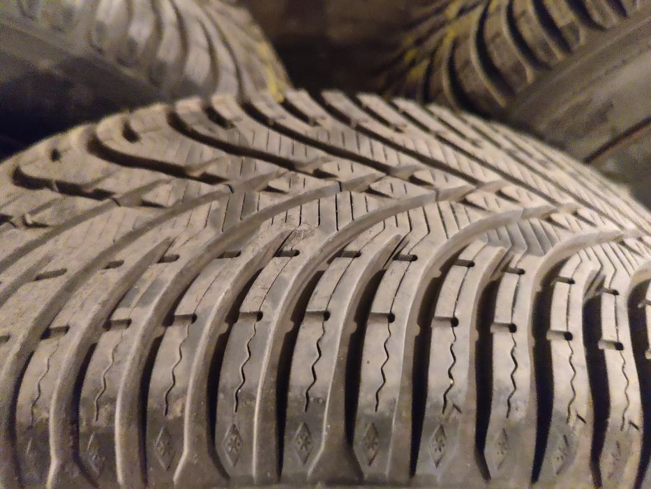 Зимни гуми с джанти за BMW (БМВ) E46