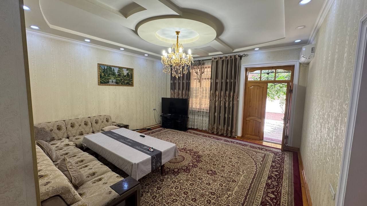 Yakkasaroy Rakat 3 sotik 6 xona uchastka ijaraga beriladi