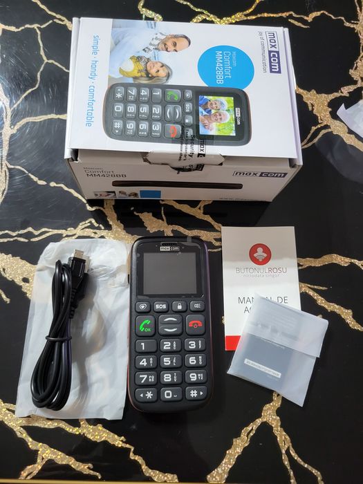 Telefon nou cu butoane