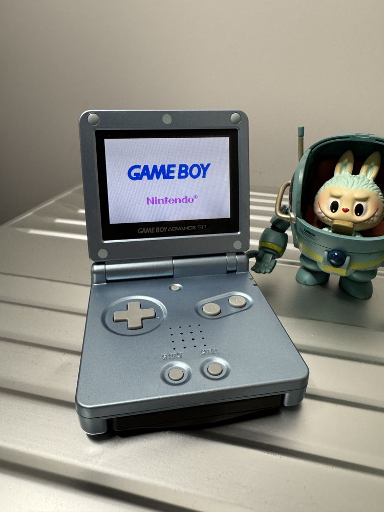 GAME BOY Advance SP 101