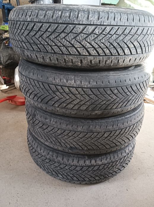 Продам 4 балона 185/70/14