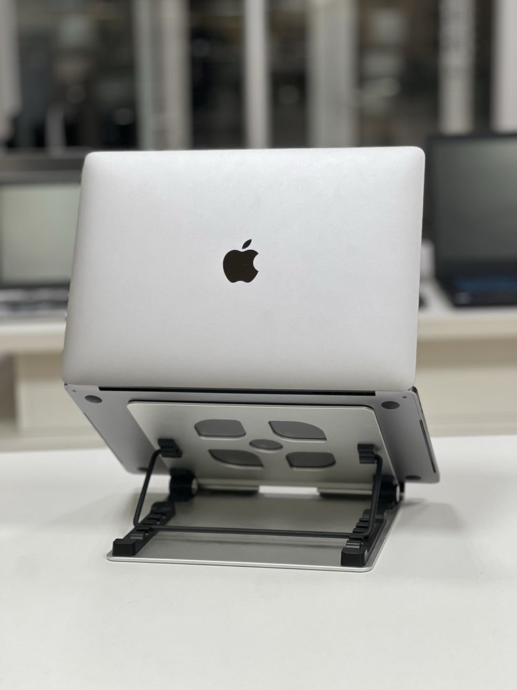MacBook Pro Touchbar | Core i5 | ОЗУ 8Gb | SSD 256Gb