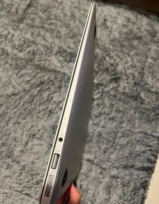 MacBook air 13 Early 2015
