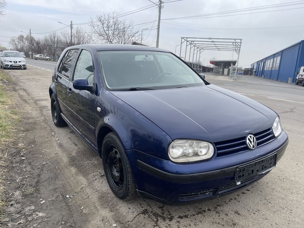 Vand golf 4 1.6 16v benzina radiat! 600 euro