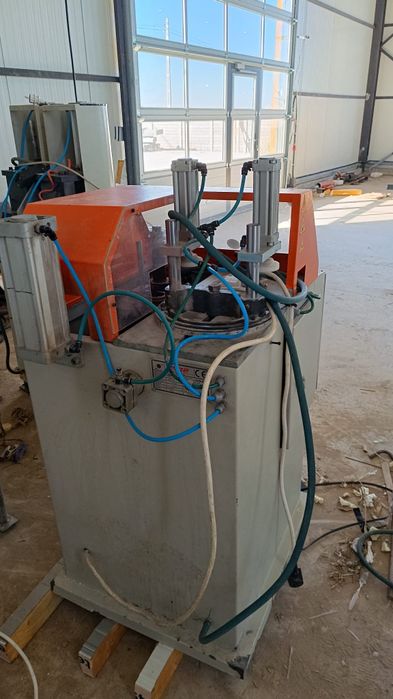 Vând utilaje PVC!!!