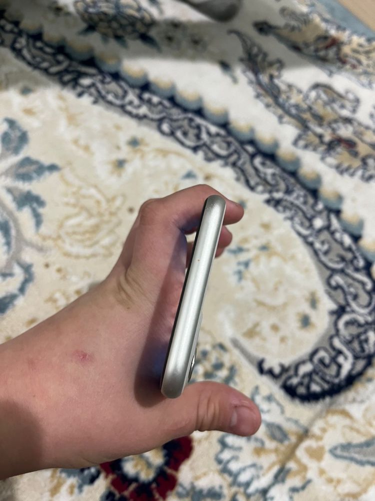 Iphone 11 хорошее состояние