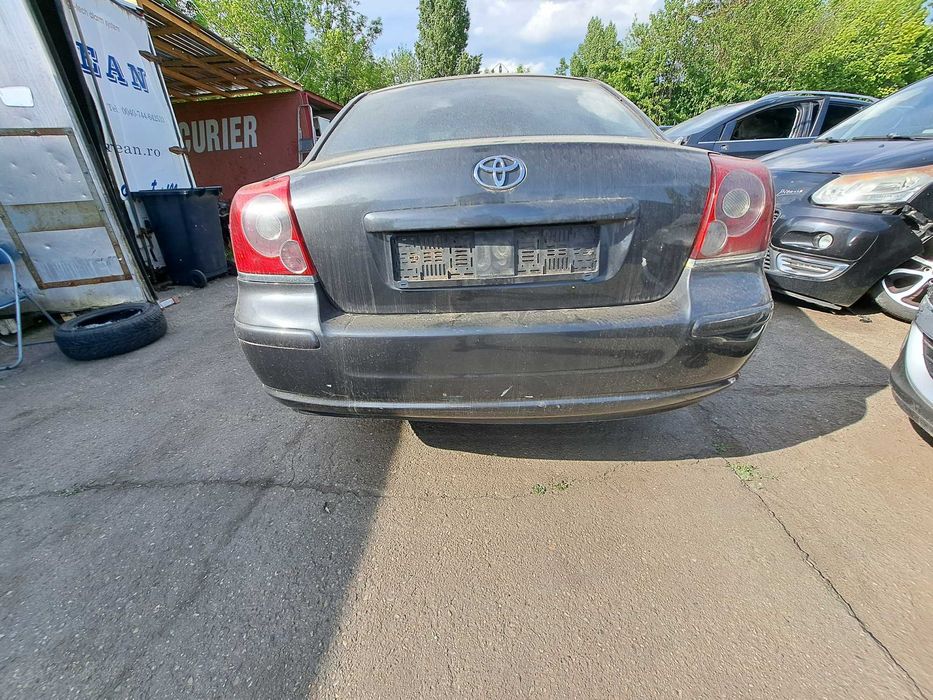 Dezmembrez Toyota Avensis 2 2.0 d 85kw 2008