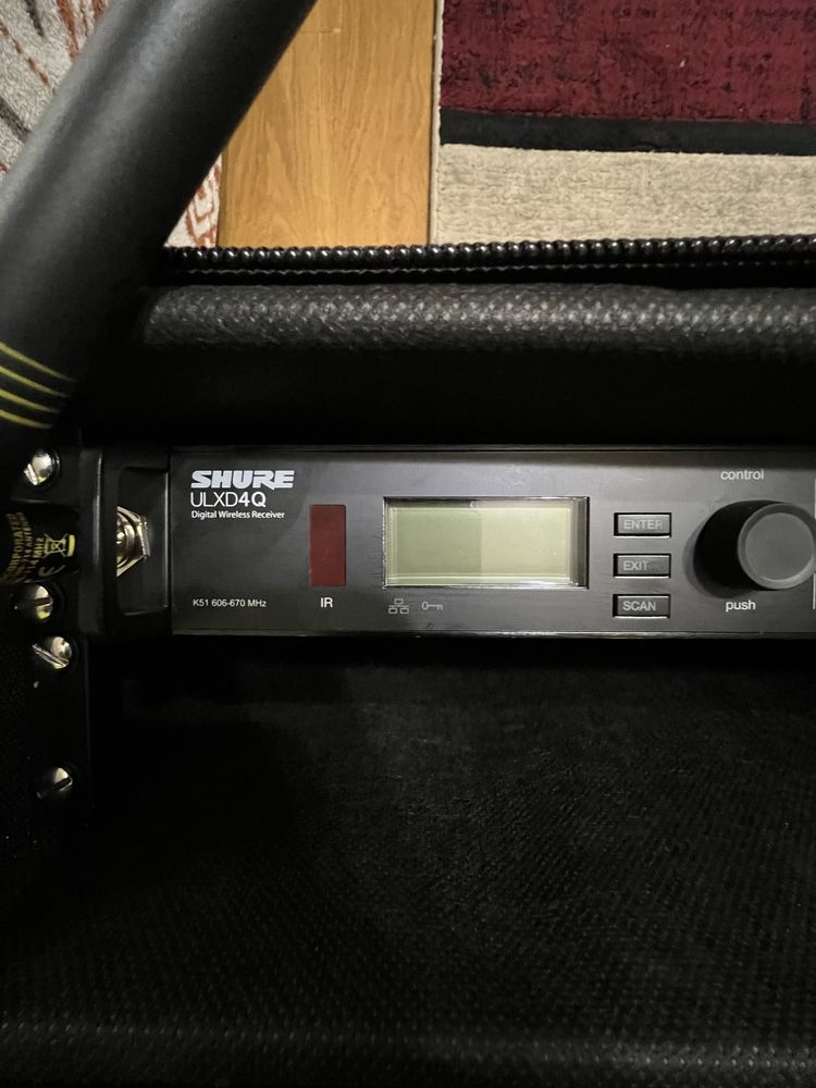 Shure ULXD4Q sistem frofesional cu 4 canale