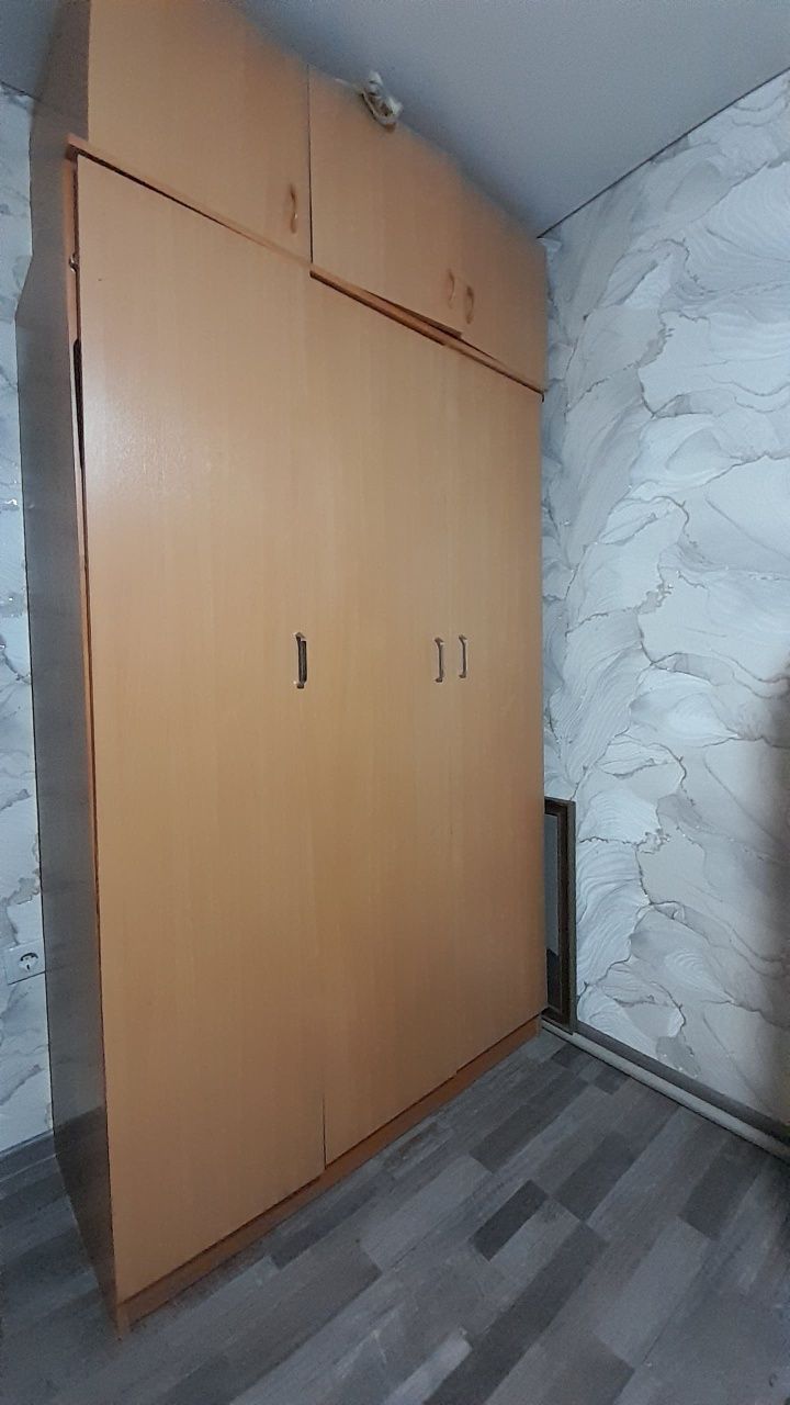 Продается шкаф для одежды