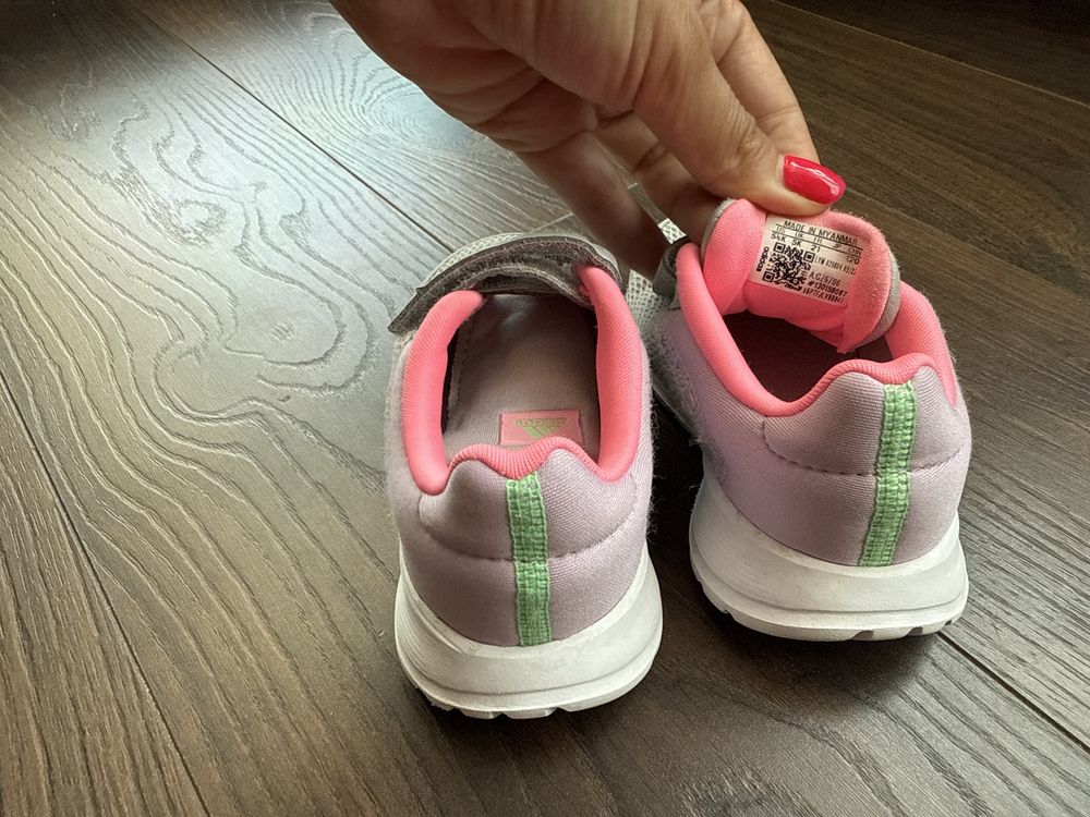 Adidas маратонки за момиче -21 размер