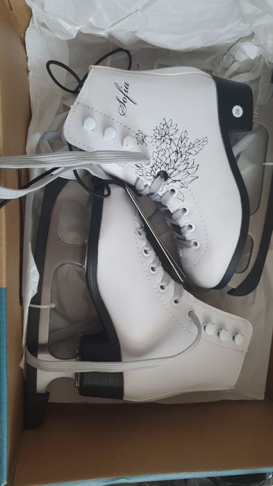 Коньки новые детские для девочек