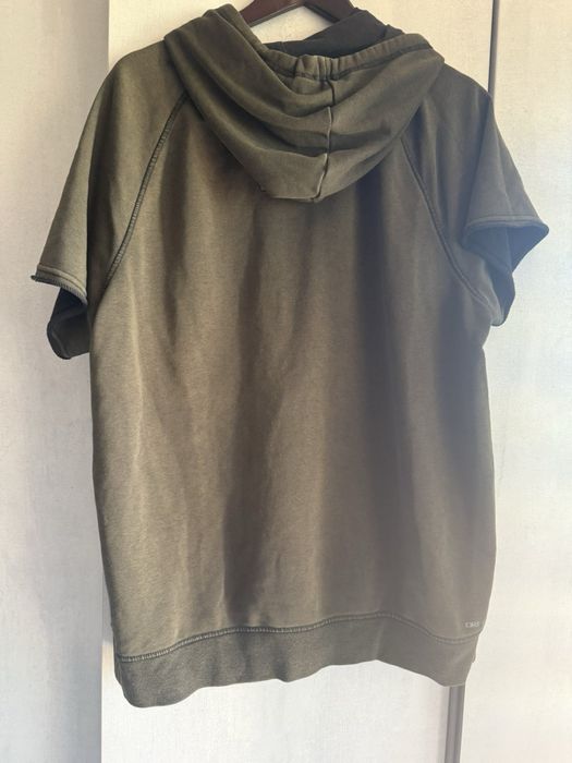 Горница с къси ръкави, Jordan