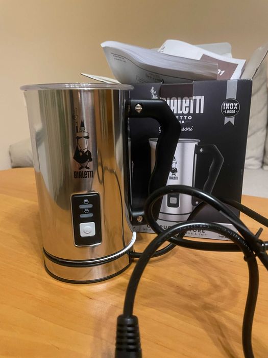 Капучинатор BIALETTI нов, неизползван