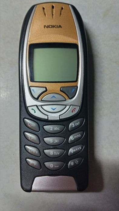 Нокия 6310i  много запазена