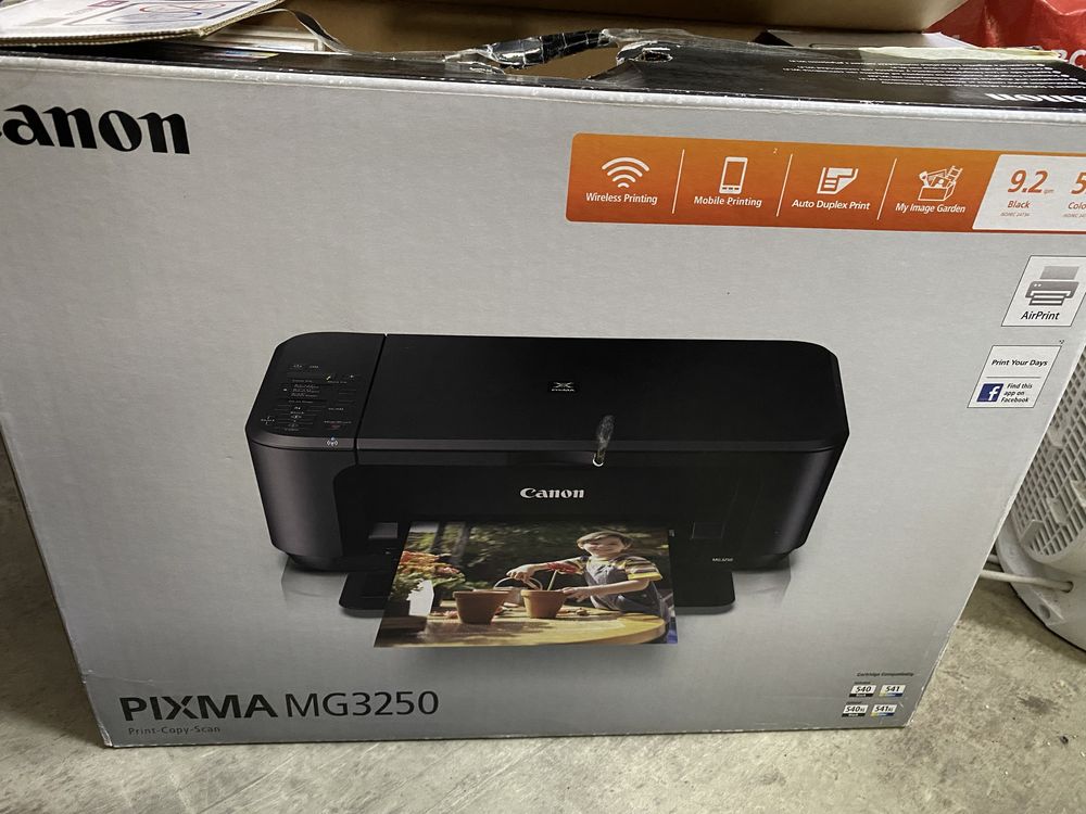 Продавам Принтер Canon PIXMA MG3250