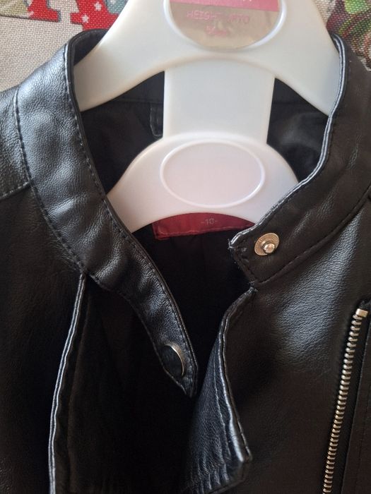 Детско кожено яке в отлично състояние